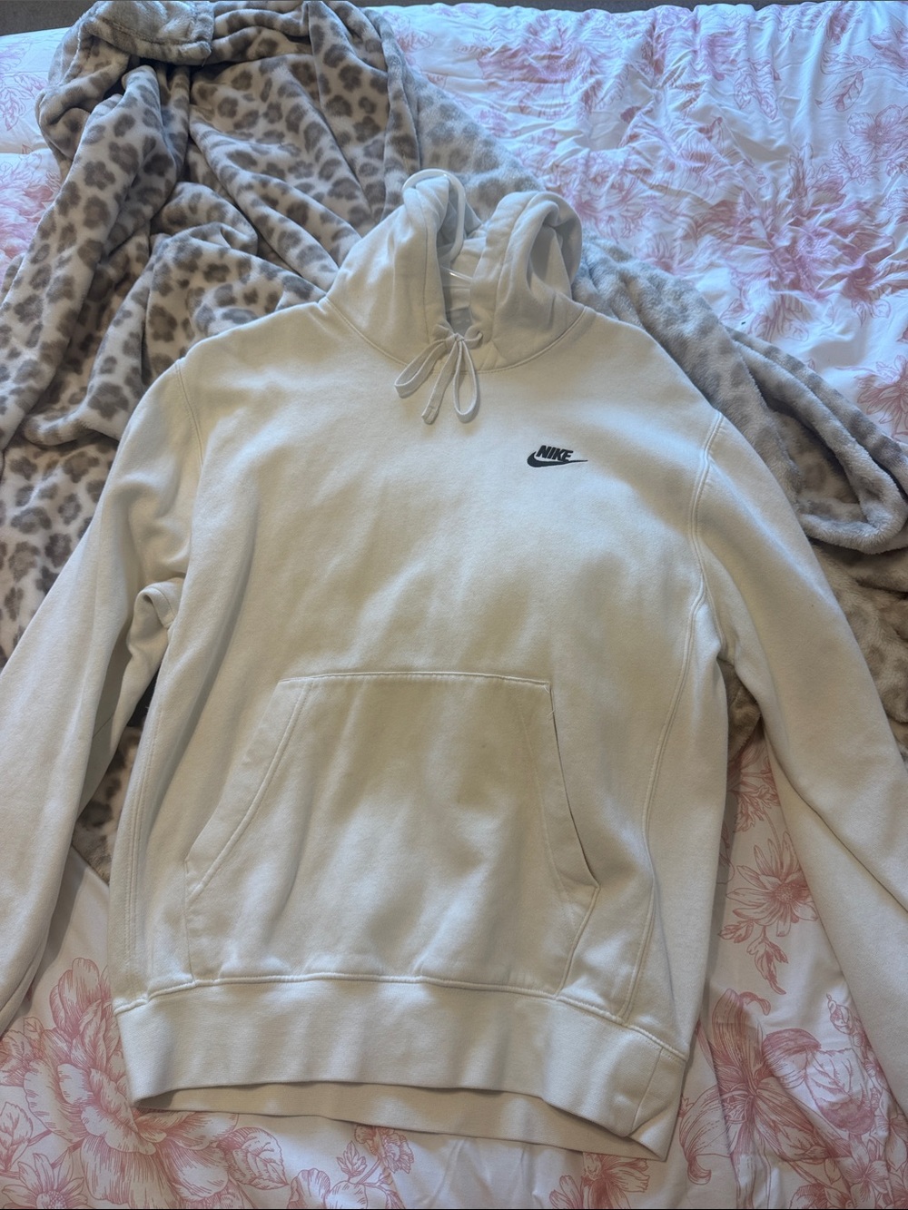white nike hoodie